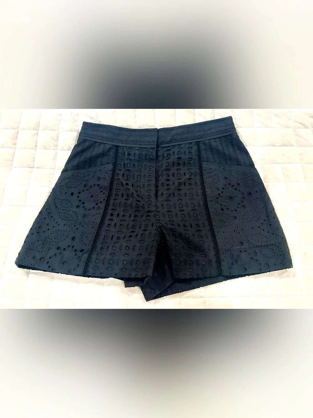 Veronica Beard Fabian Black Cotton Eyelet High Rise Tailored Shorts 6 NWT